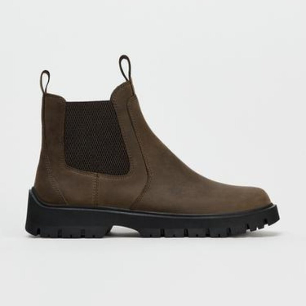 NWOB ZARA CHUNKY SOLE FLAT ANKLE BOOTS 8 | Brown 2153/410